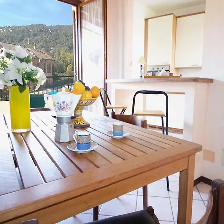 Sleeps 6 Pool *