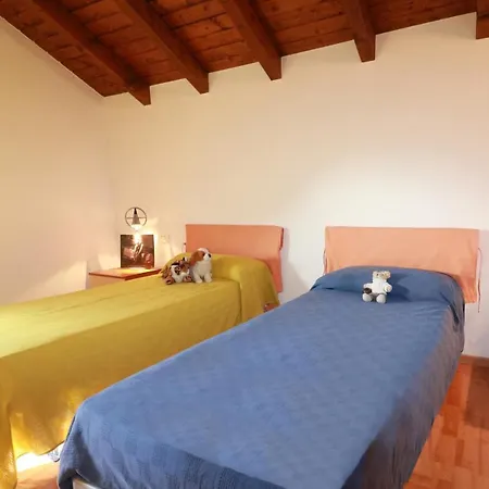 Sleeps 6 Pool شقة