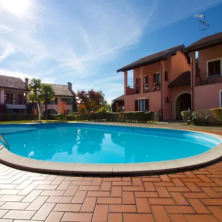 شقة Sleeps 6 Pool
