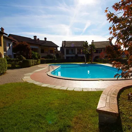 Sleeps 6 Pool شقة لسا